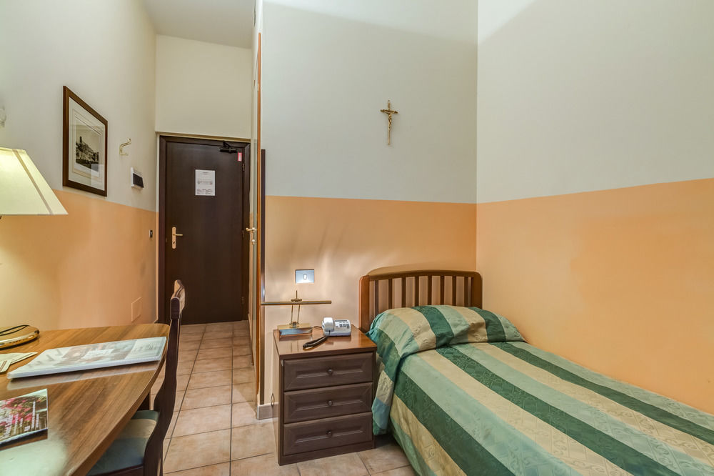 Domus Carmelitana 호텔 로마 외부 사진
